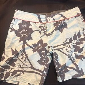 Floral Patterned Women's Shorts